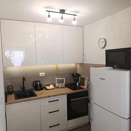 Blue Lukavica Near Airport דירה