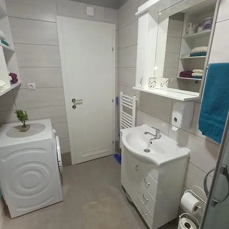 Appartement Blue Lukavica Near Airport *